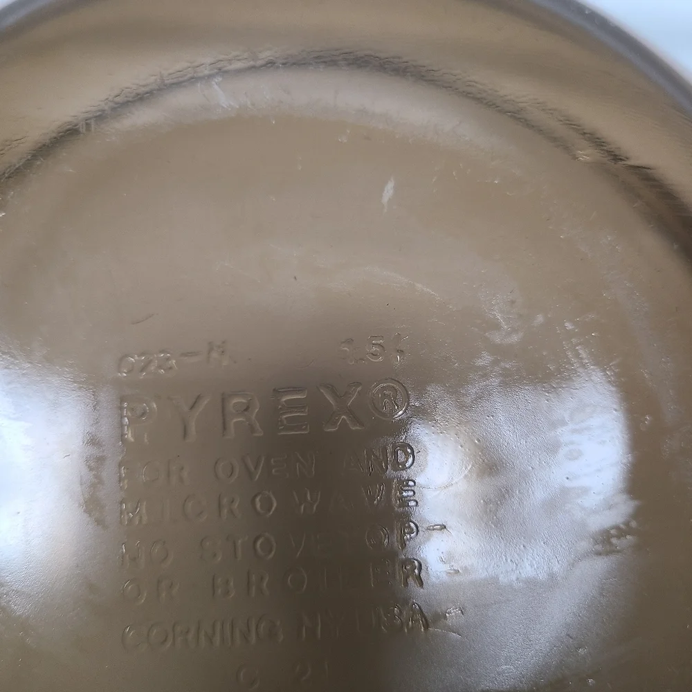 Pyrex Glass Amber 1.5 Qt L Baking Dish with Lid  023 N Round - Picture 8 of 8